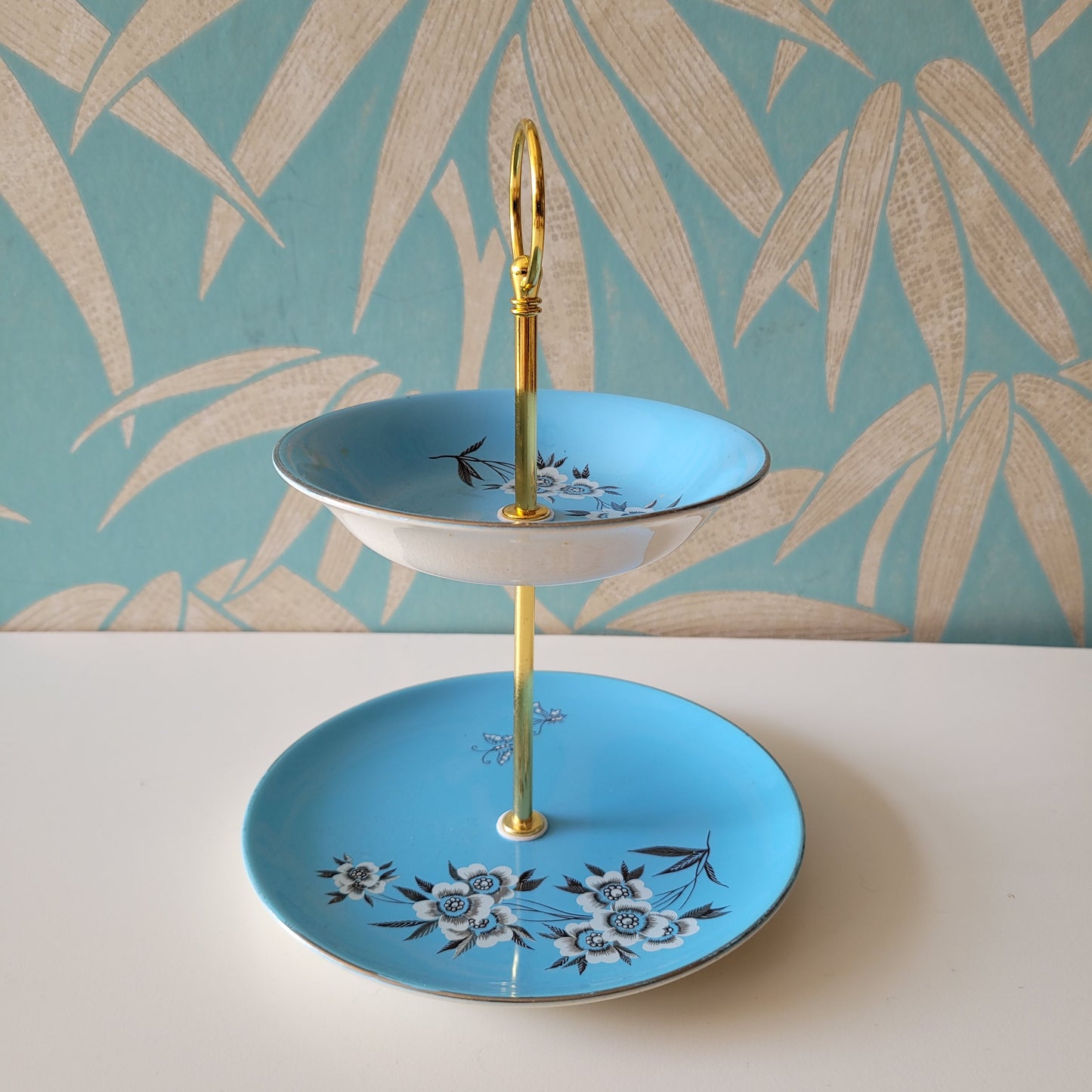 circa. 1930s Palissy England 'Maytime' mini ceramic cake stand