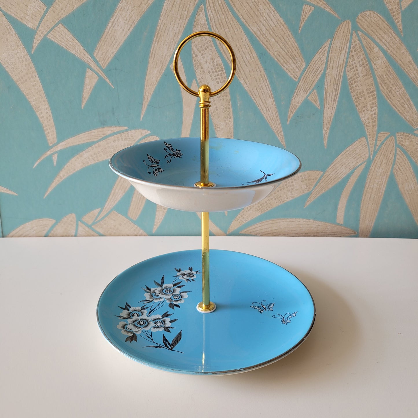 circa. 1930s Palissy England 'Maytime' mini ceramic cake stand