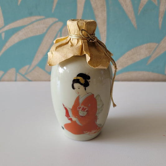 Vintage Japanese porcelain Furisode Sake bottle / flask