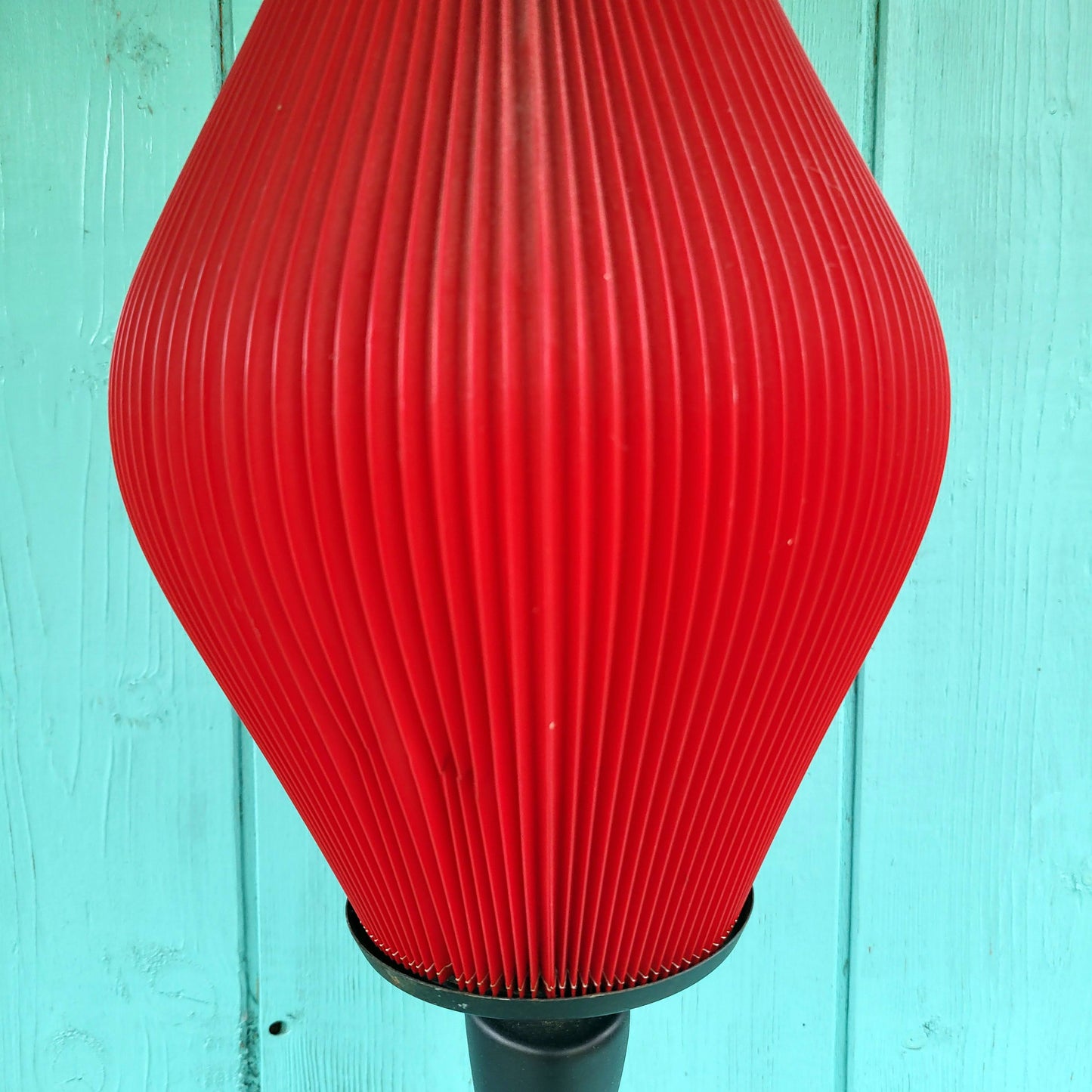 1950s/60s red & black ceramic sculptural lampbase with red pleated paper shade