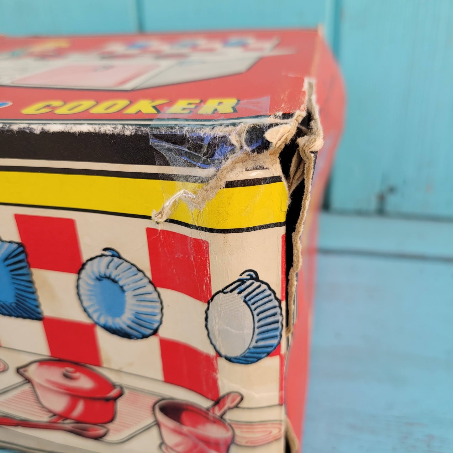 Vintage Wells-Brimtoy tin 'Junior Cooker', model 221, with original packaging