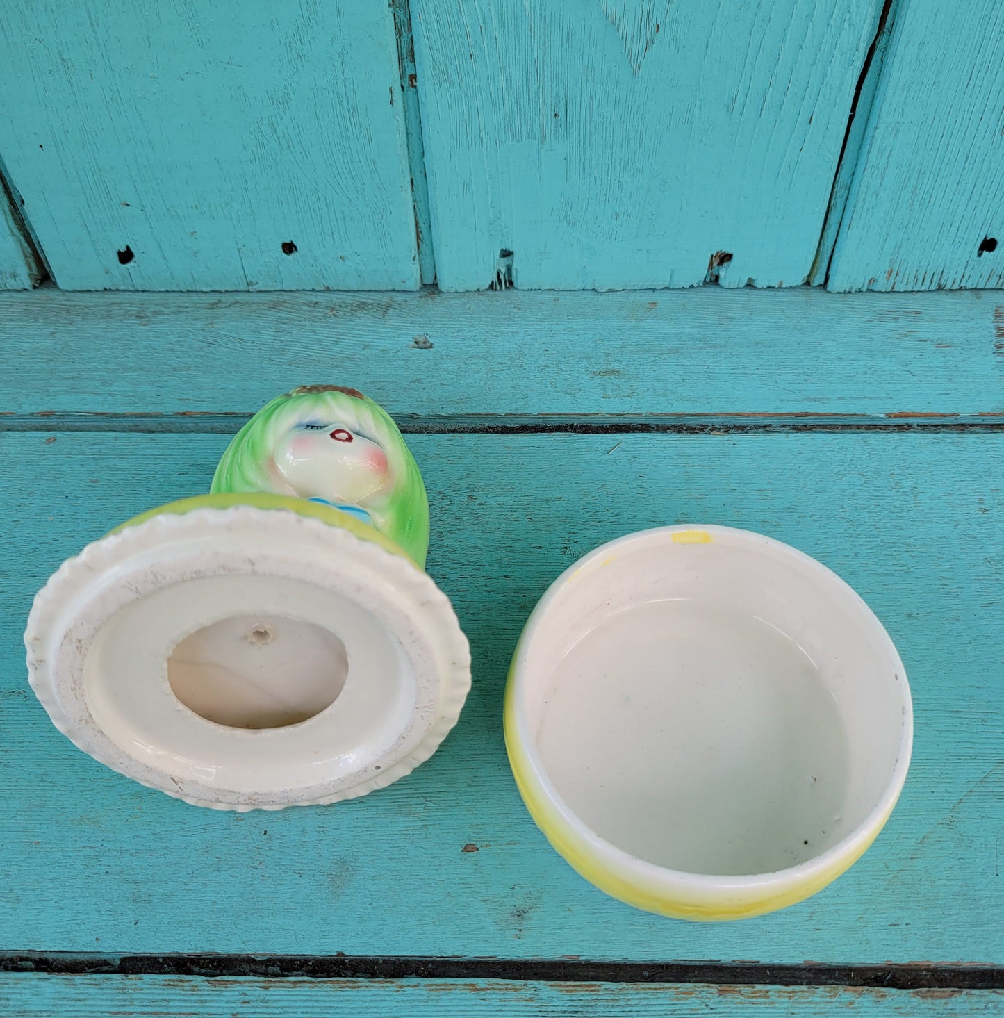 Kitsch 1960s ceramic mod girl trinket pot, green hair