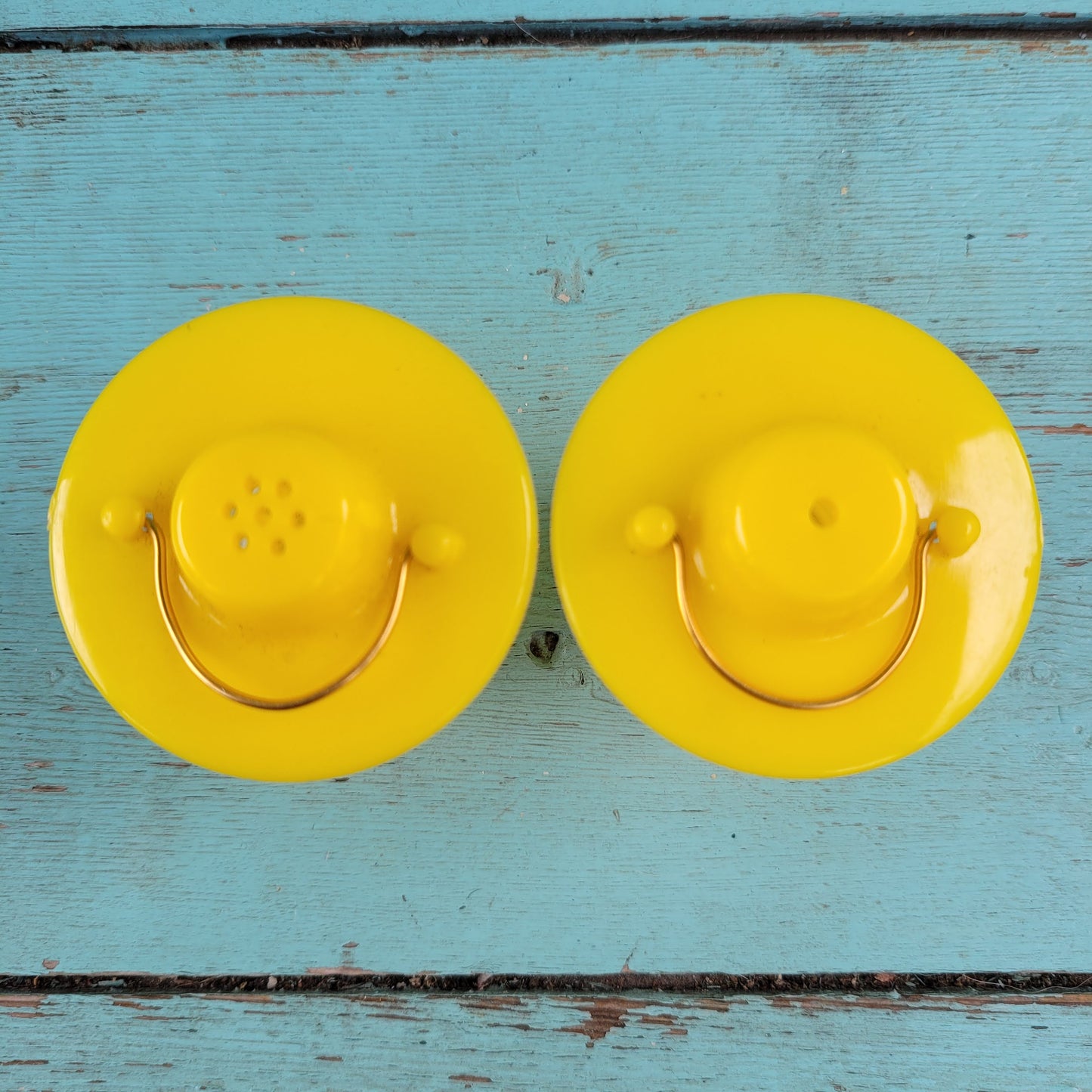 circa. 1960s hanging lantern salt & pepper set, boxed, item No 5-316