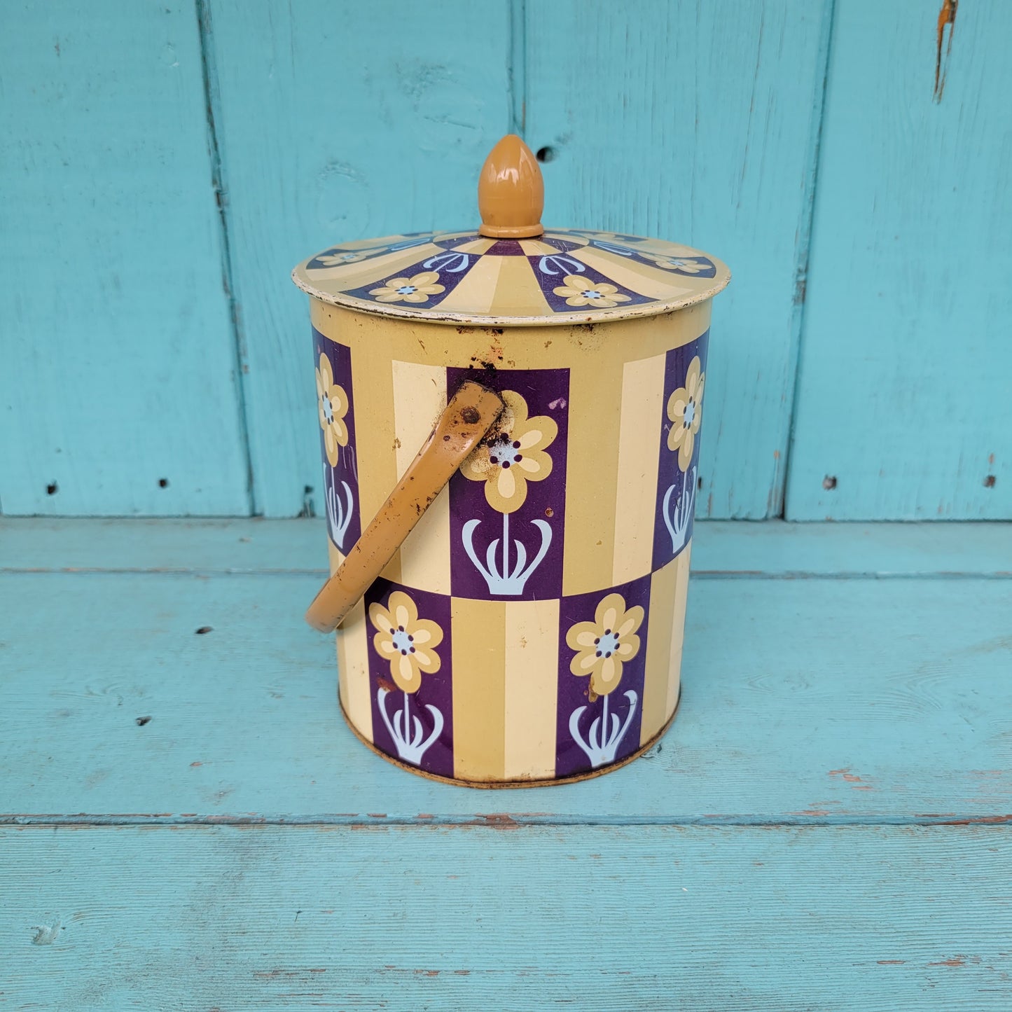 1960s/70s taupe/navy flower motif biscuit tin