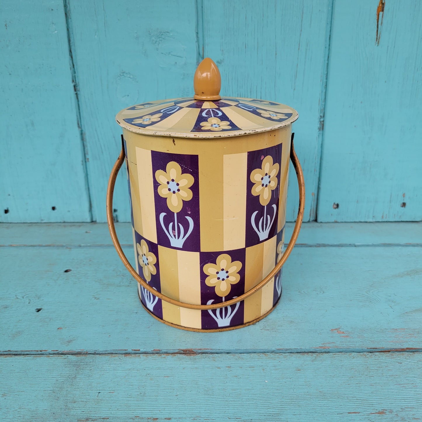1960s/70s taupe/navy flower motif biscuit tin