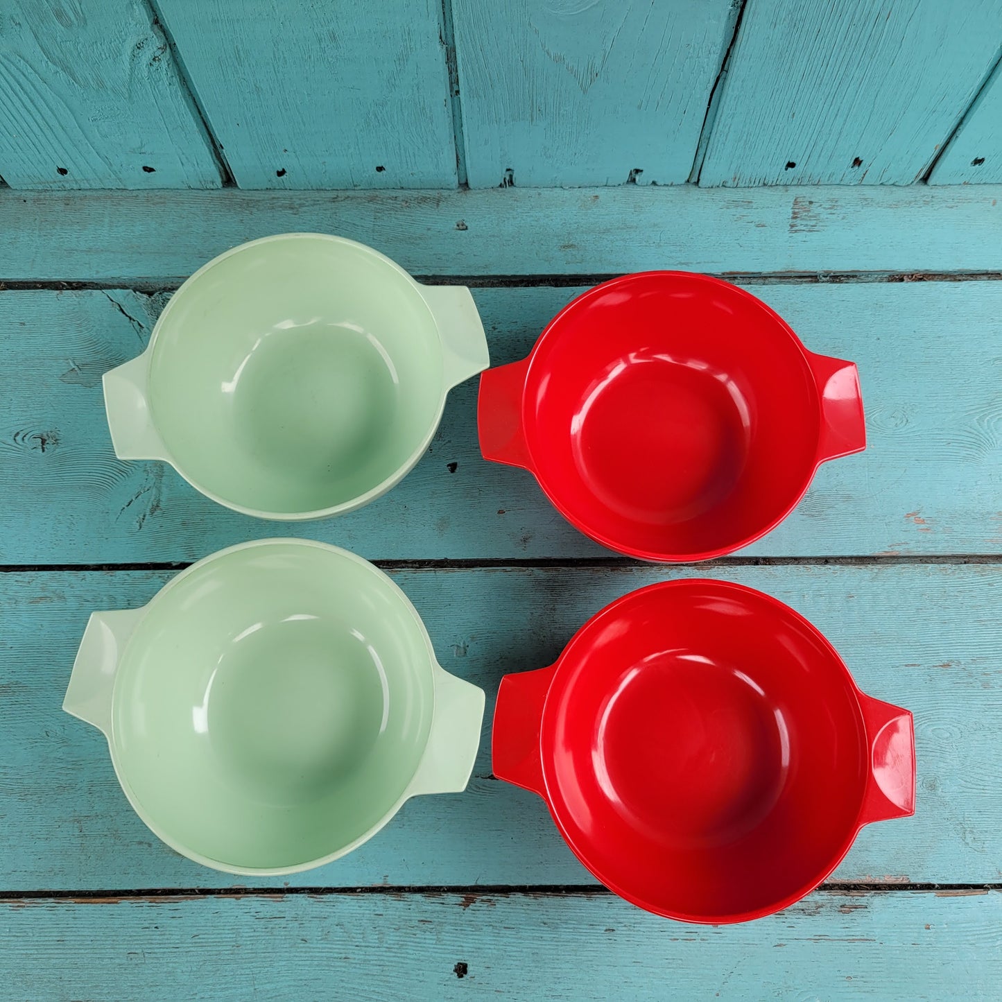Four 1960s Melaware melamine handled bowls