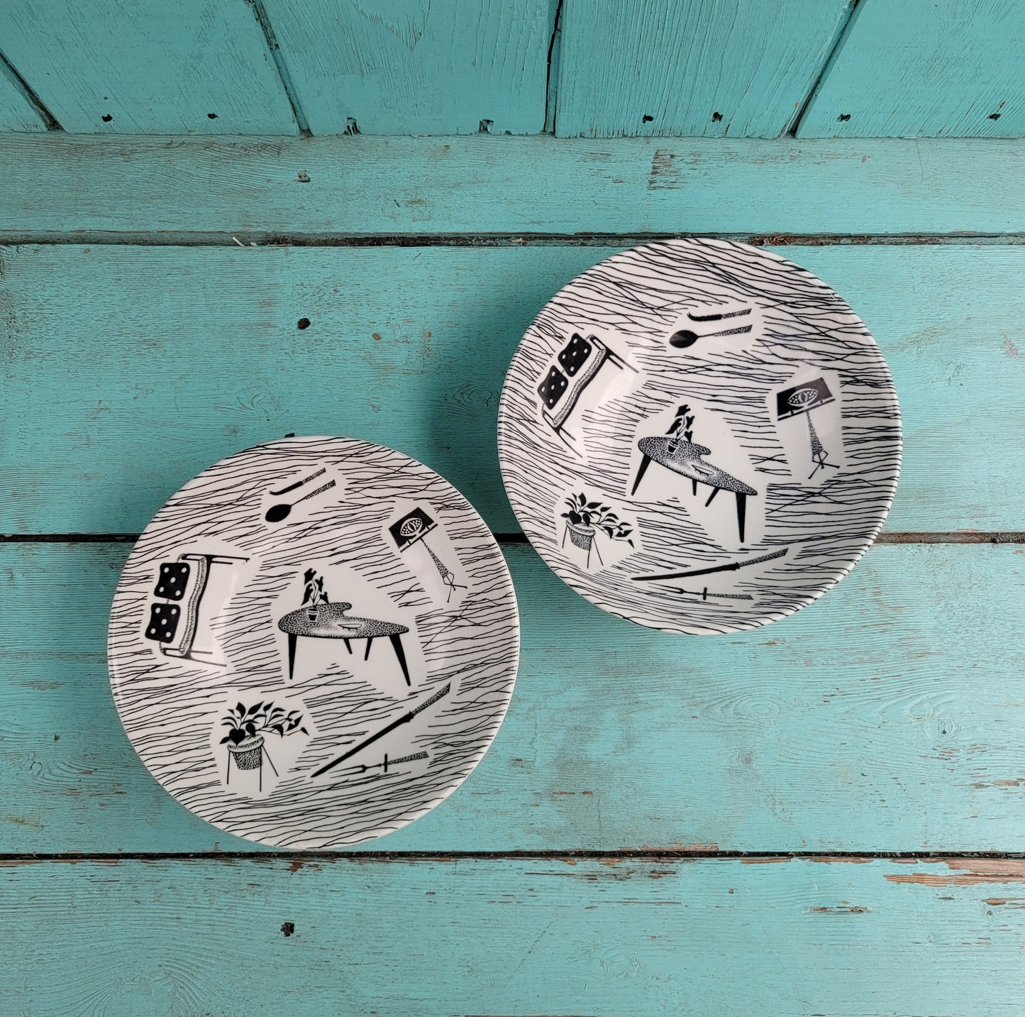 Pair of 1950s/60s Ridgway Potteries 'Homemaker' dessert bowls