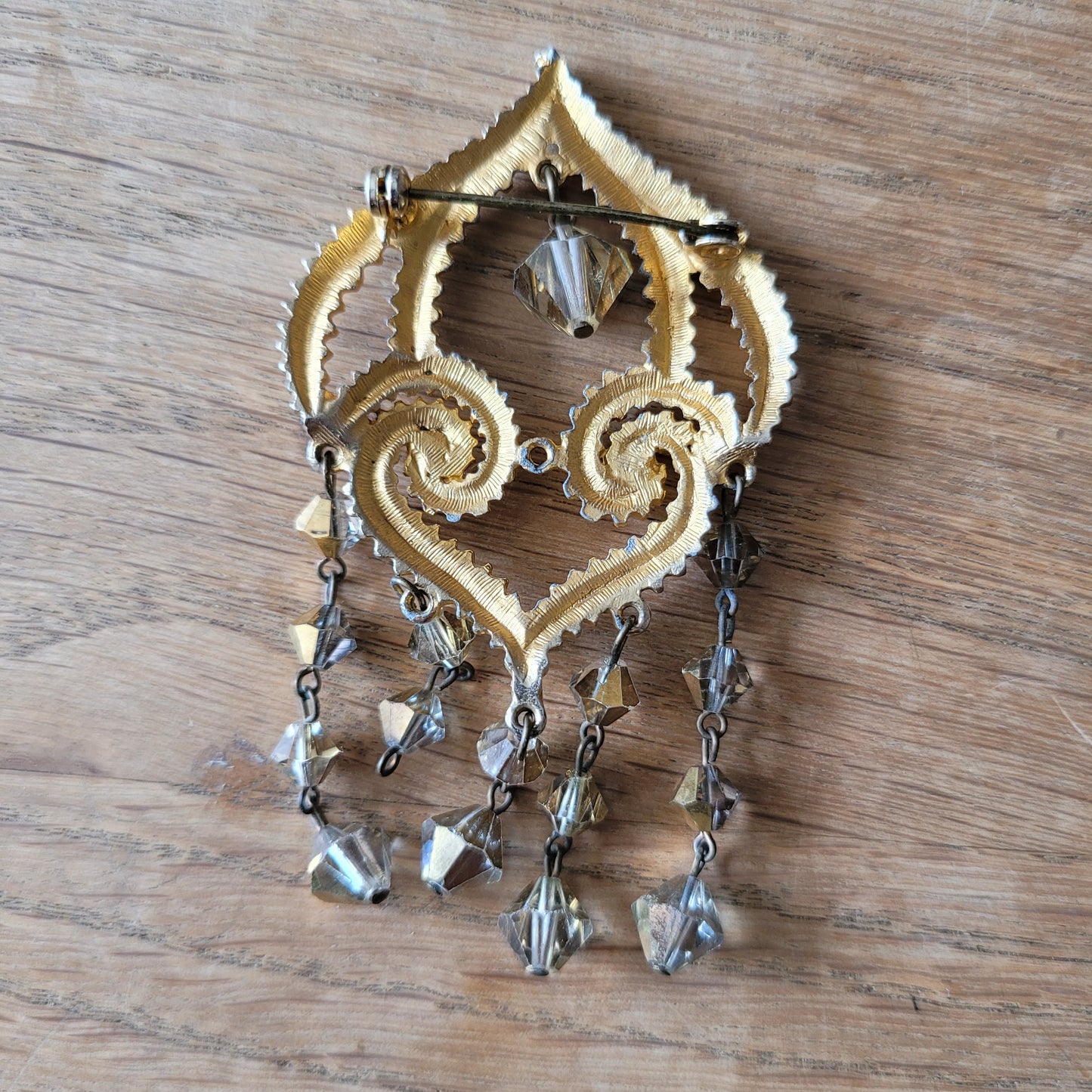 1960s/70s gold-tone filigree chandelier brooch with faceted crystal drops