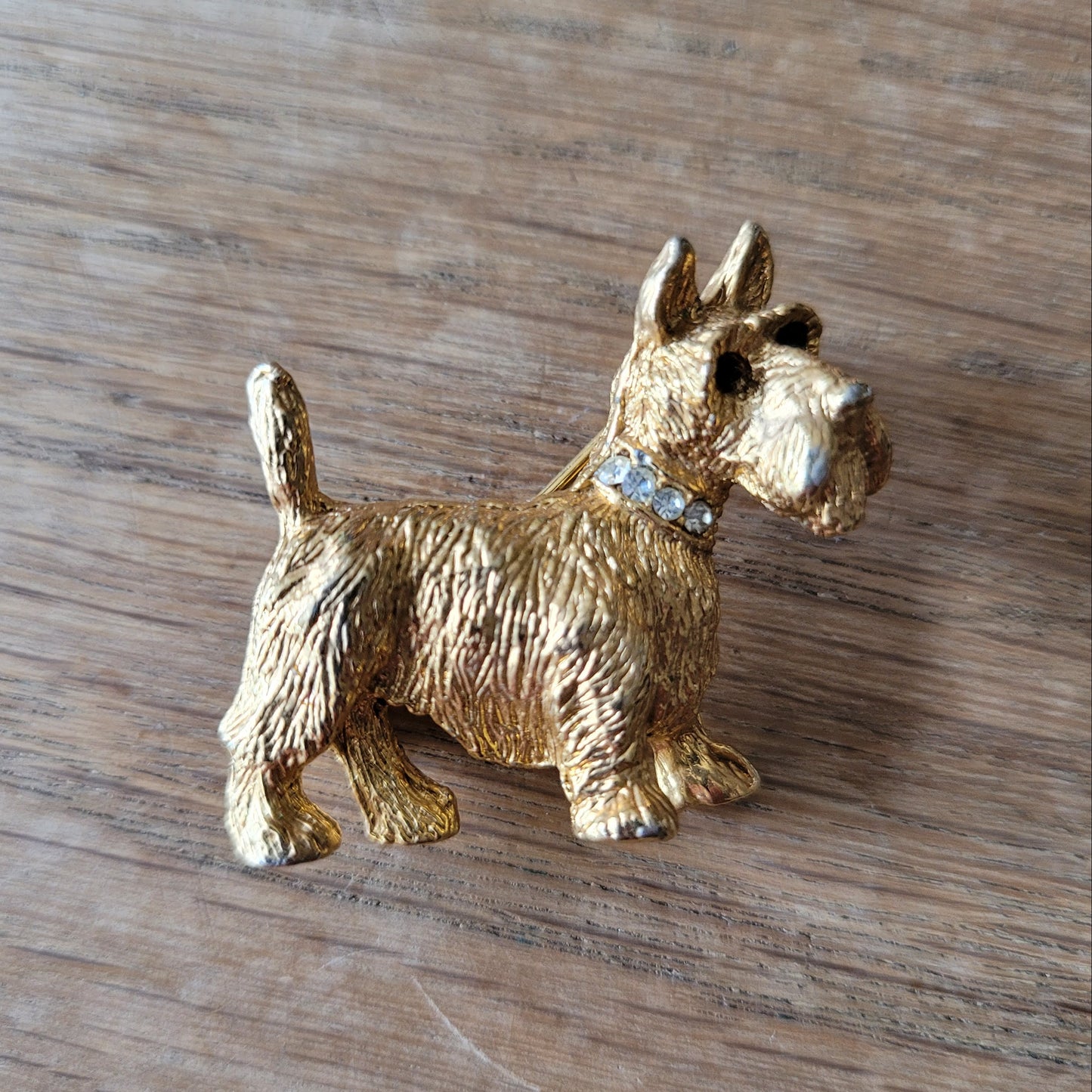 1960s/70s gold-tone Scottie dog brooch with rhinestone collar