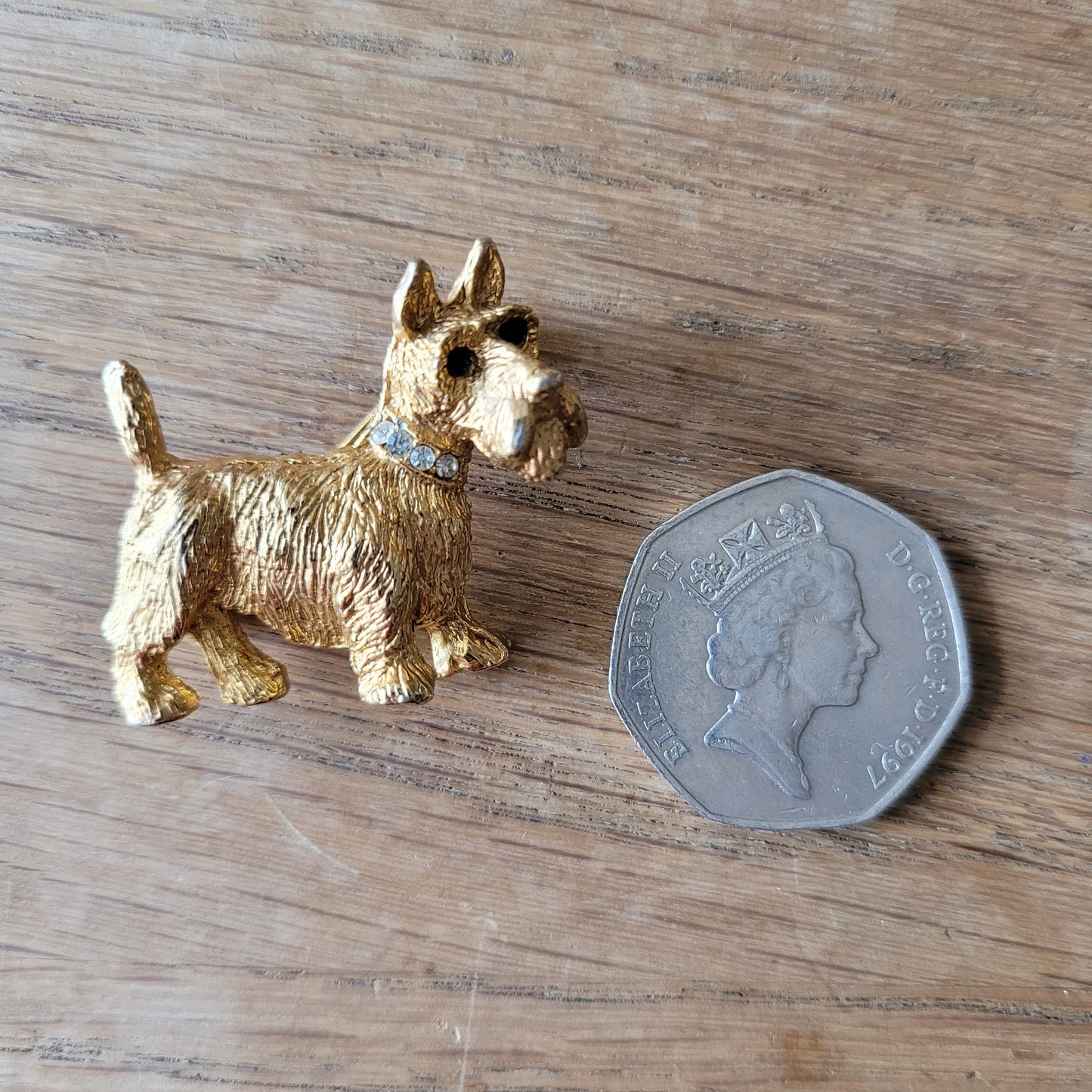 1960s/70s gold-tone Scottie dog brooch with rhinestone collar