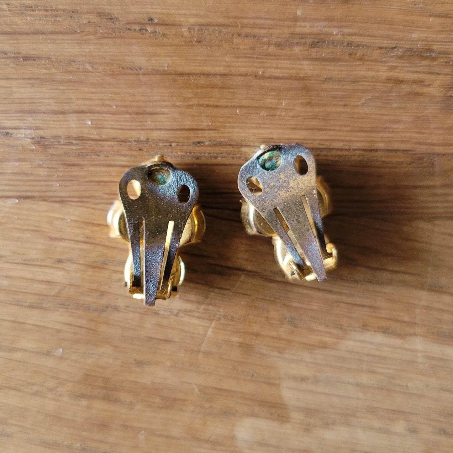 1950s Aurora Borealis crystal & gold-tone cluster clip-on earrings