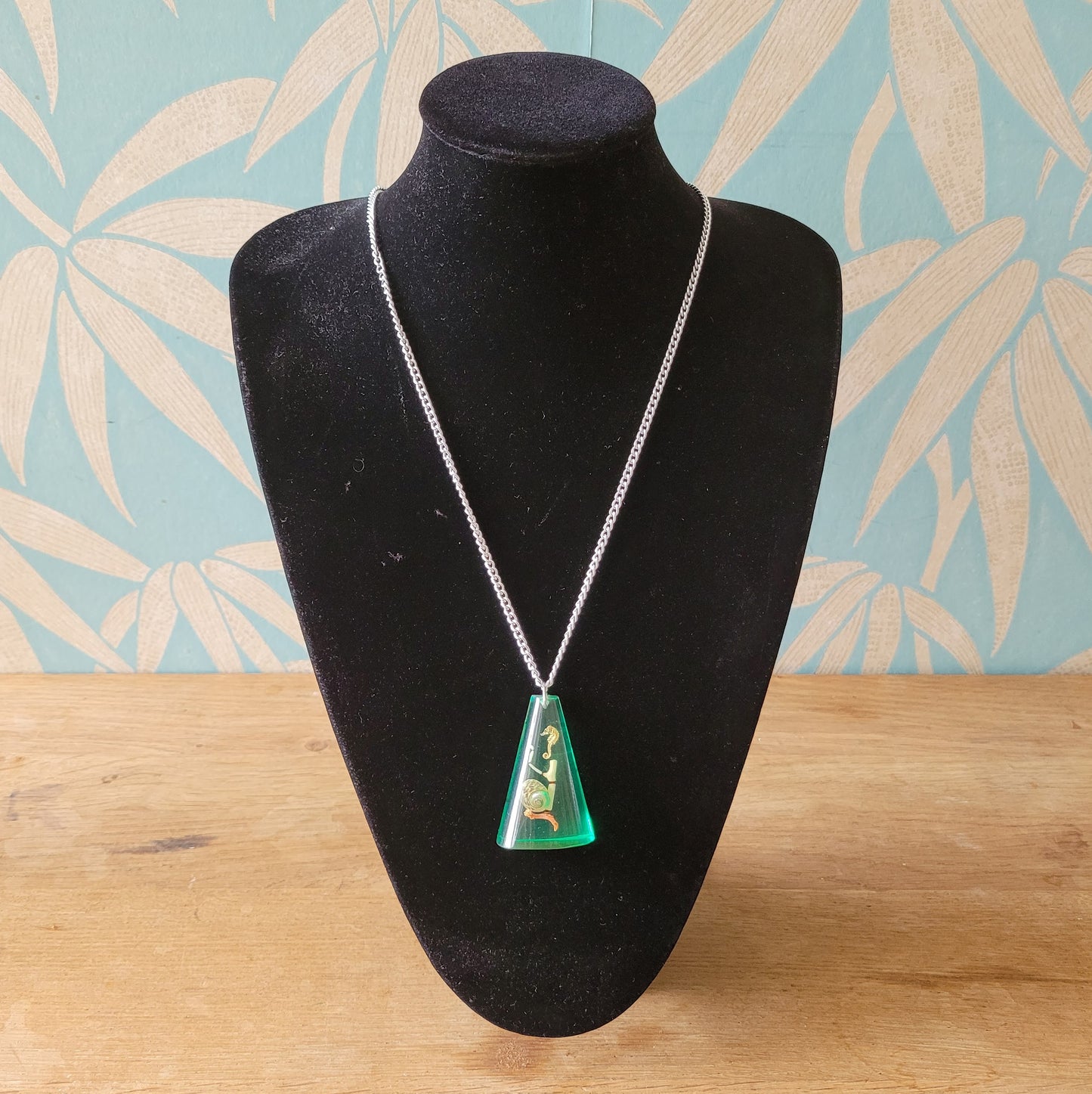 1970s green resin seahorse shell pendant necklace