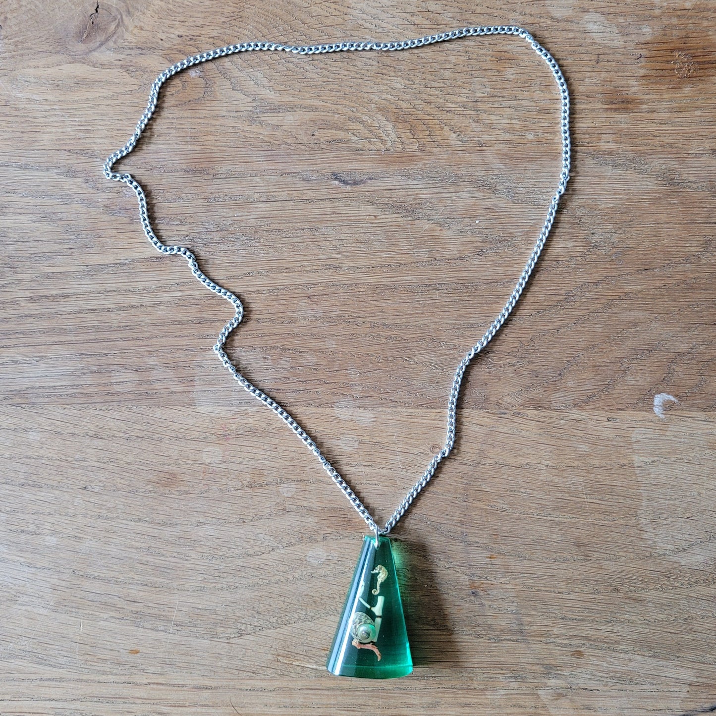 1970s green resin seahorse shell pendant necklace
