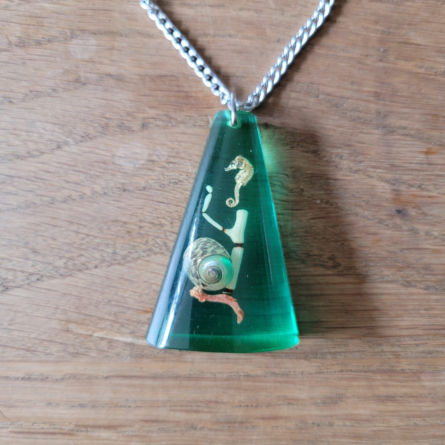 1970s green resin seahorse shell pendant necklace