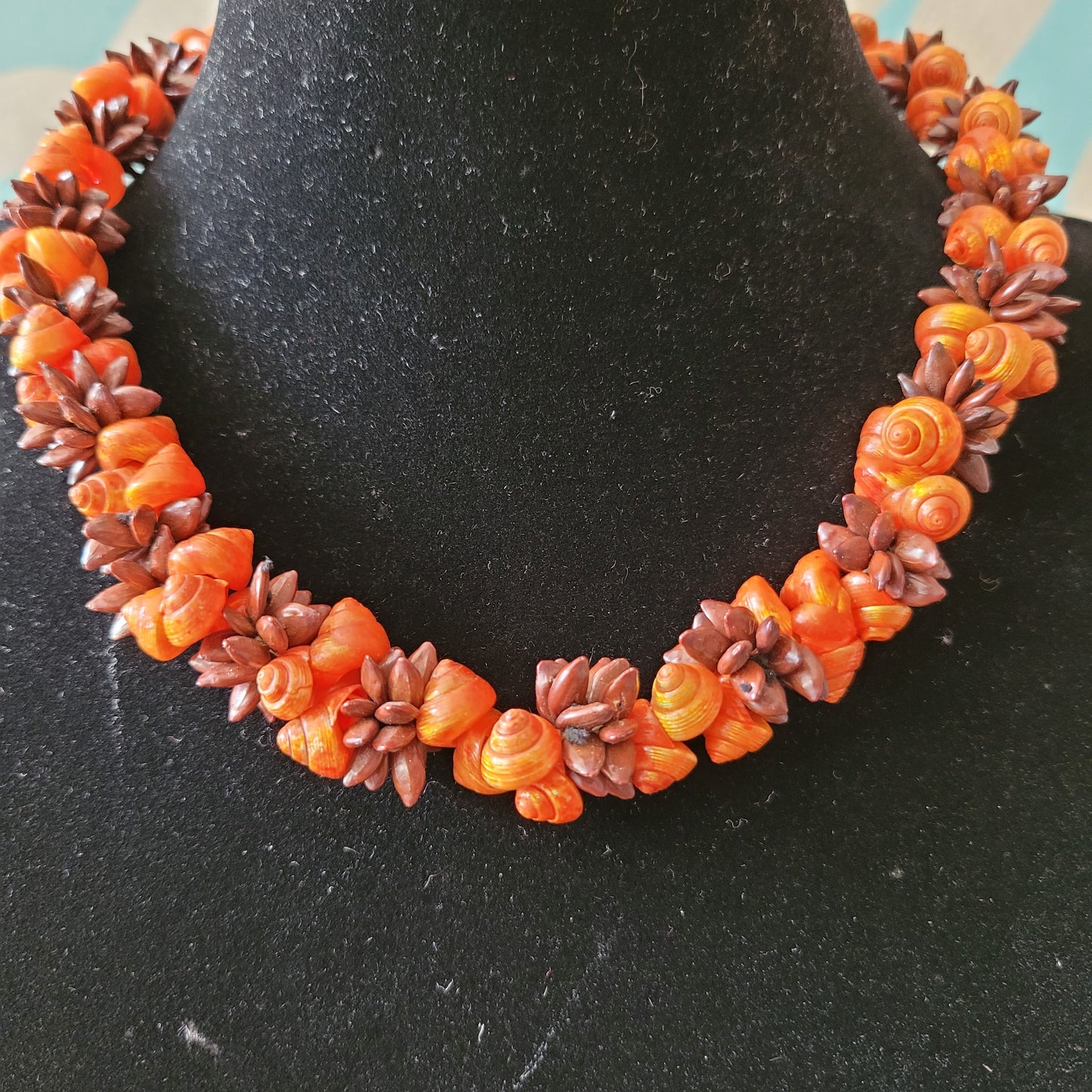 1970s brown & orange shell & seed cluster necklace