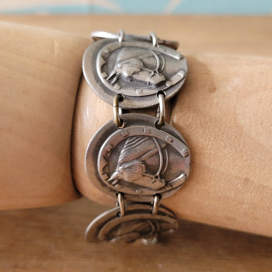 Vintage pewter-tone metal horse head and horseshoe link bracelet