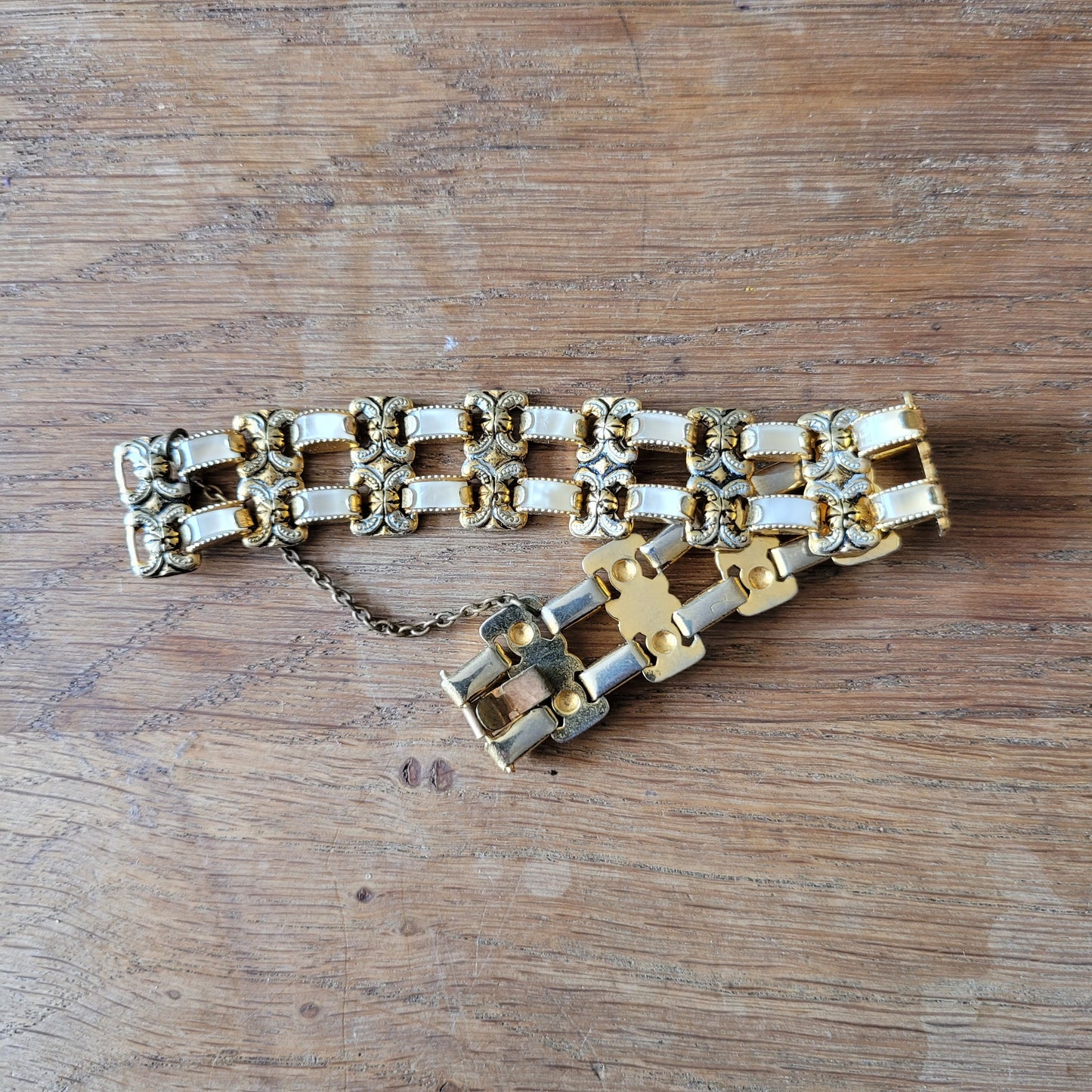 1950s/60s gold-tone ornate link bracelet with lucite panels & safety chain