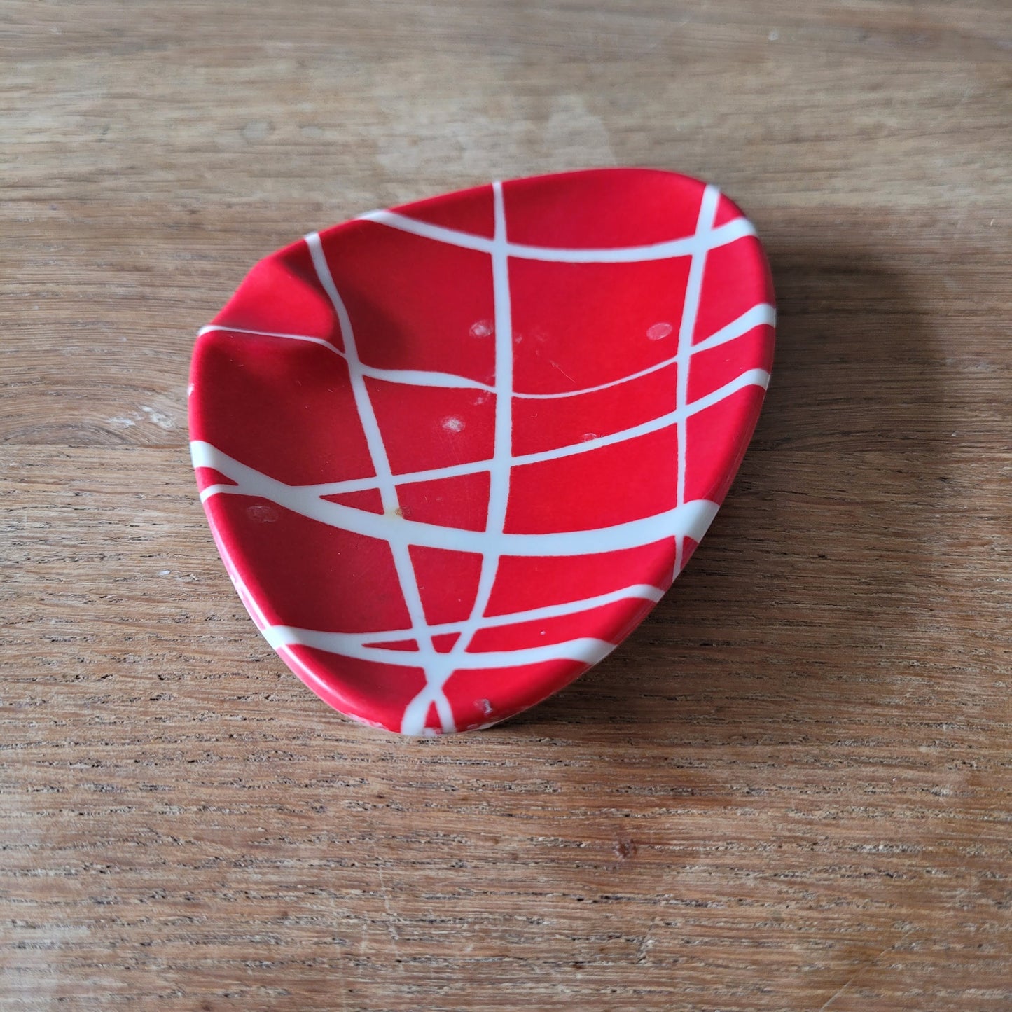 Mid-century Ornamin Permaware red & white abstract pattern ashtray/pin dish