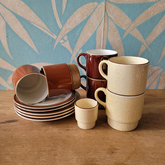Assorted 1960s Poole Pottery 'Compact' coffeeware in three colourways