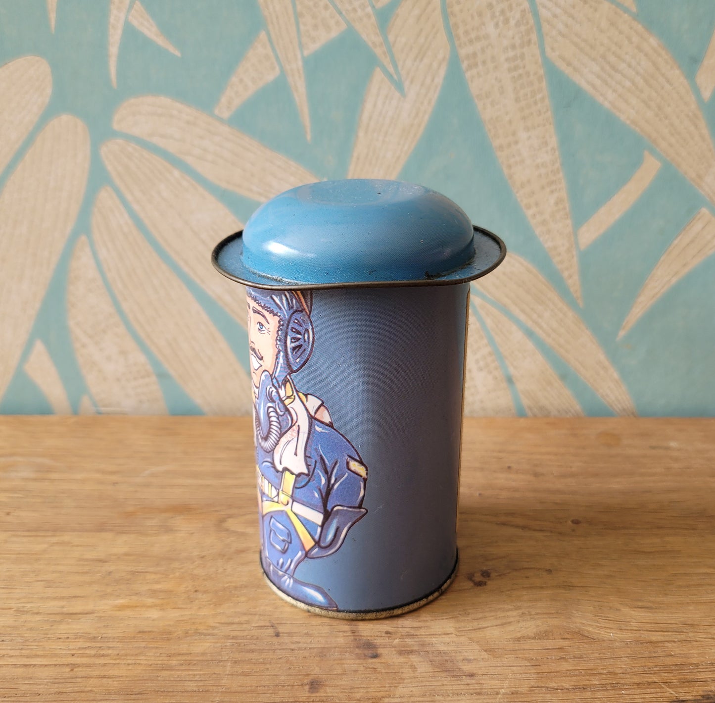 1996 Meltis 'WW2 pilot' character small toffee tin