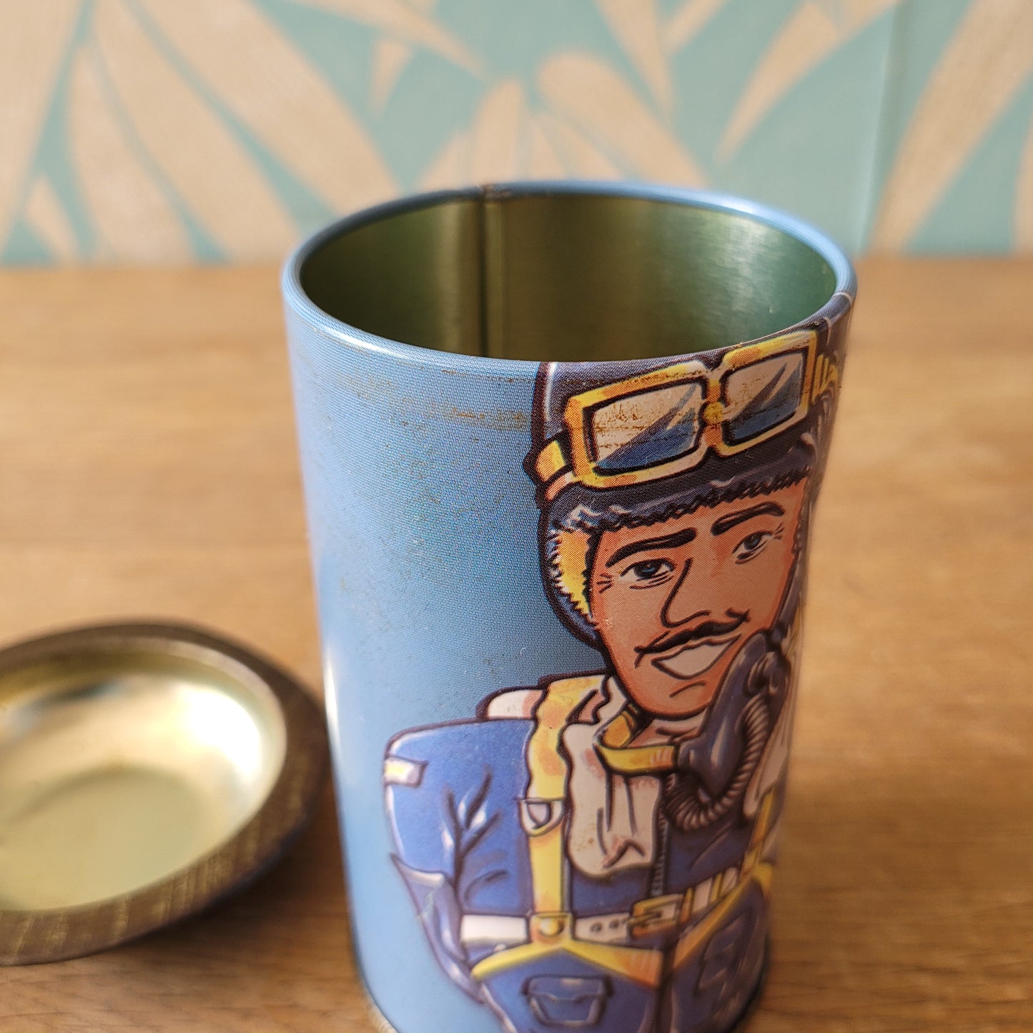 1996 Meltis 'WW2 pilot' character small toffee tin