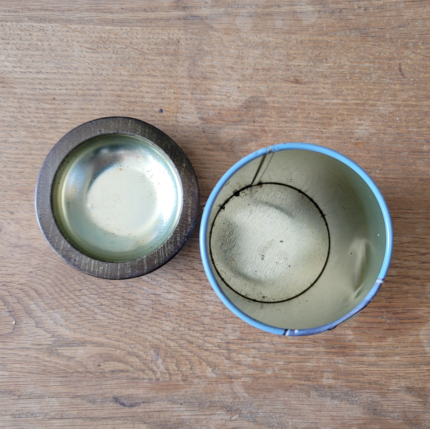 1996 Meltis 'WW2 pilot' character small toffee tin