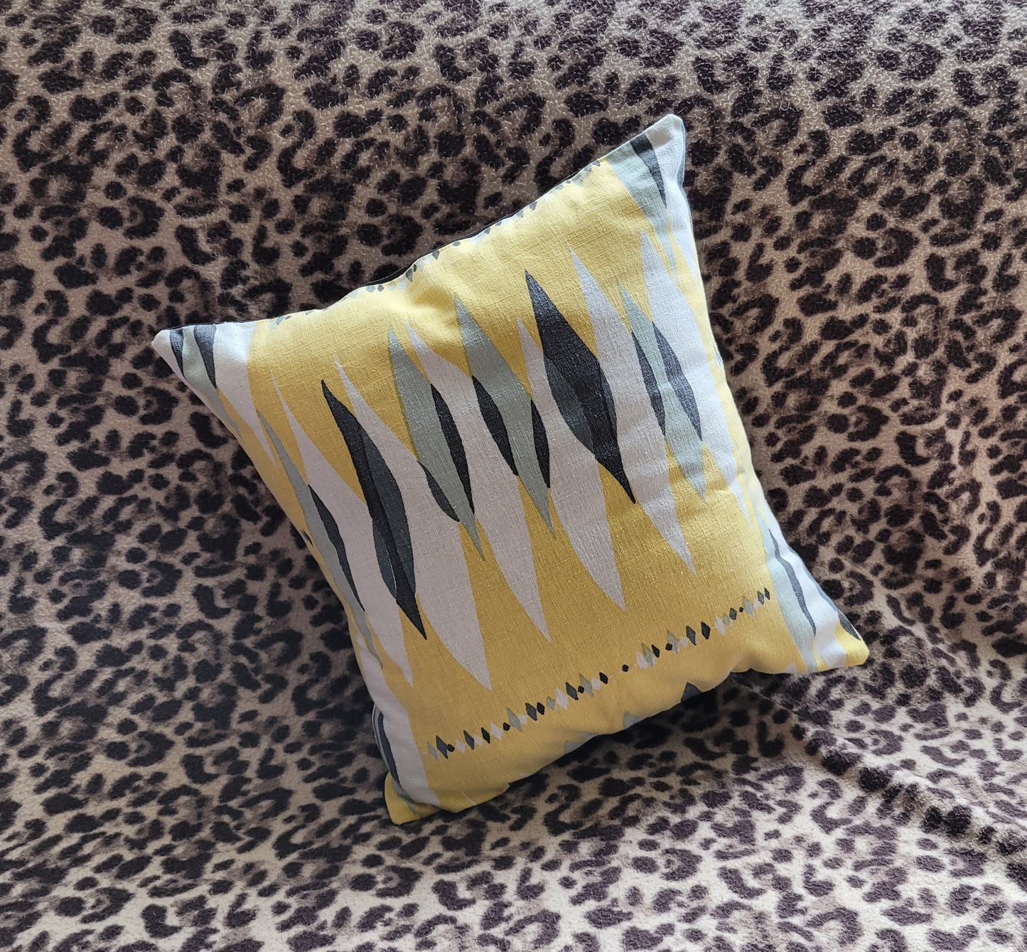 Home-made mid-century yellow/black/grey abstract cushion cover with contrast charcoal grey OR same pattern reverse