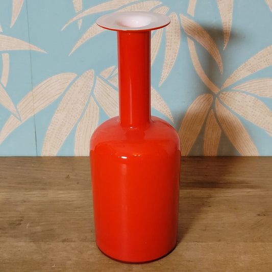 1970s Otto Brauer Holmegaard red cased glass art vase
