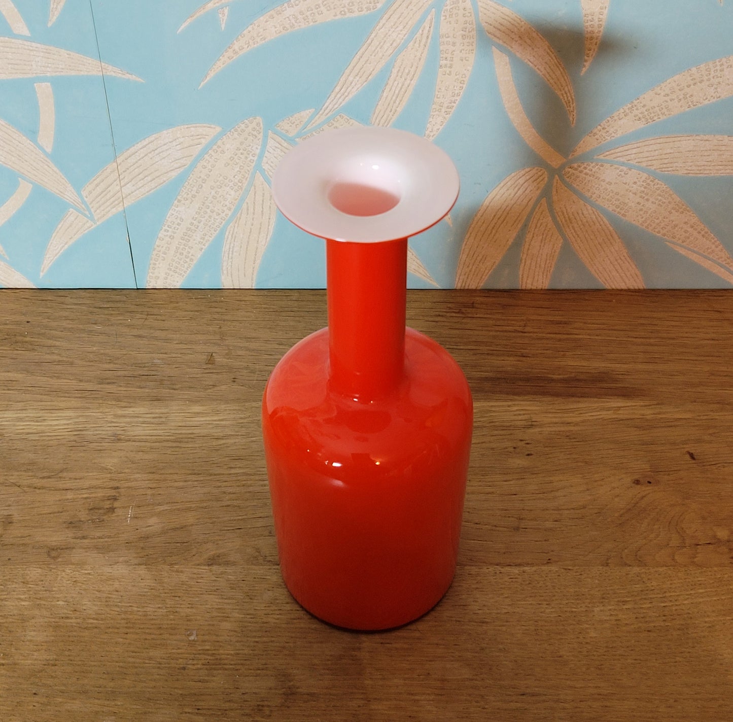 1970s Otto Brauer Holmegaard red cased glass art vase