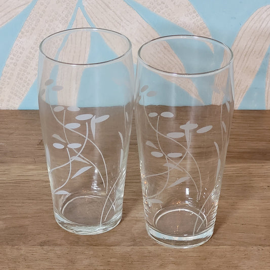 1950s pair of cut glass tumblers with abstract leaf design