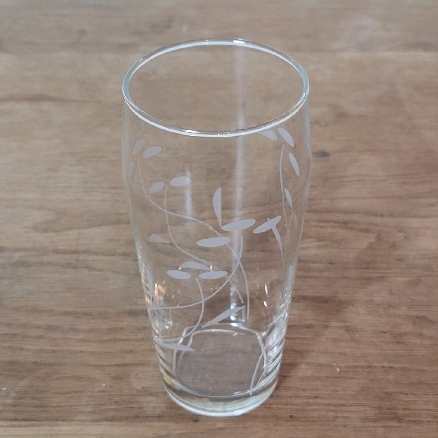 1950s pair of cut glass tumblers with abstract leaf design