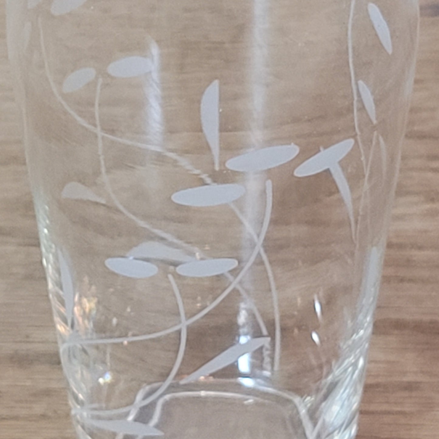1950s pair of cut glass tumblers with abstract leaf design