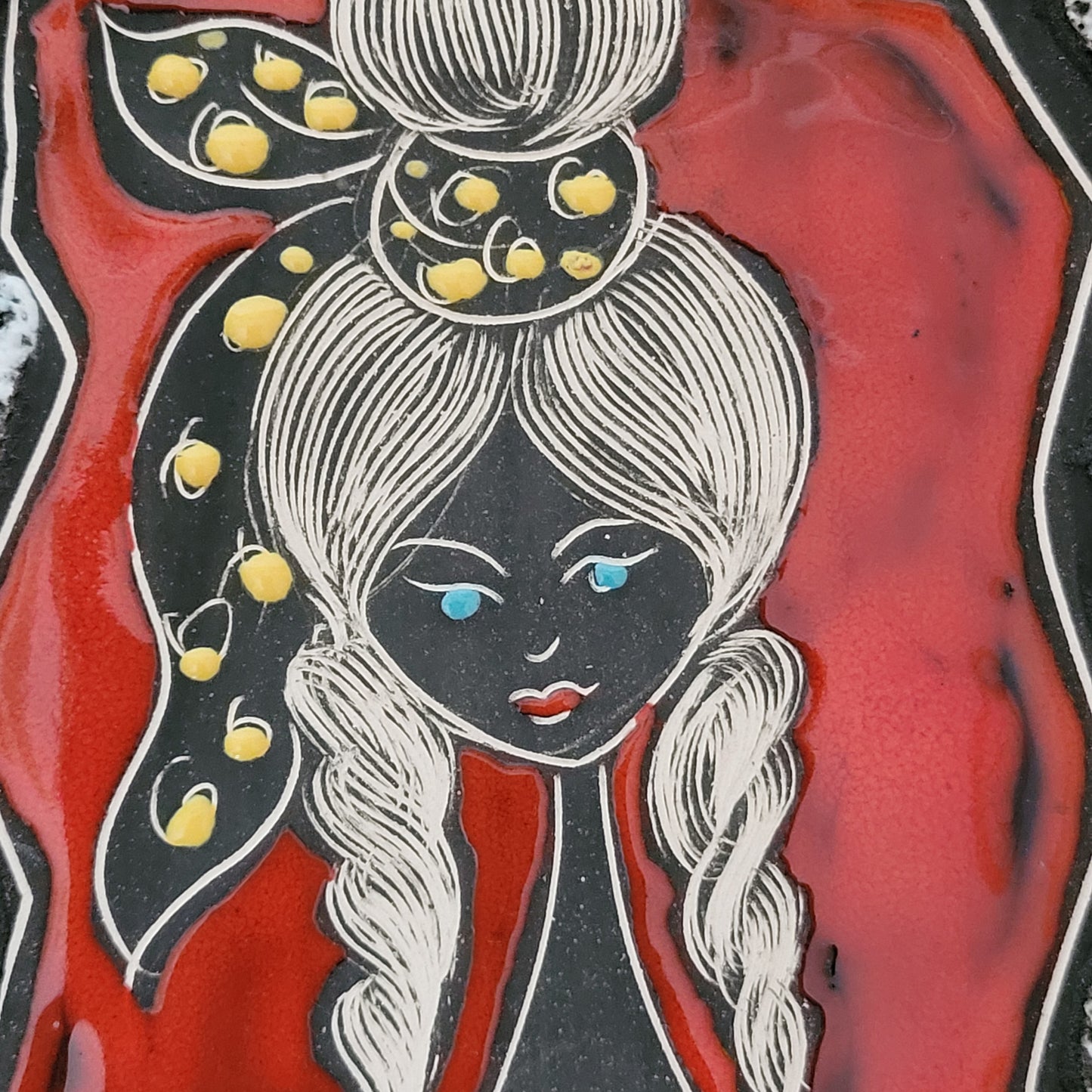 Mid-century San Marino Italian "sgrafitto girl" wall plaque/trinket dish, signed by artist