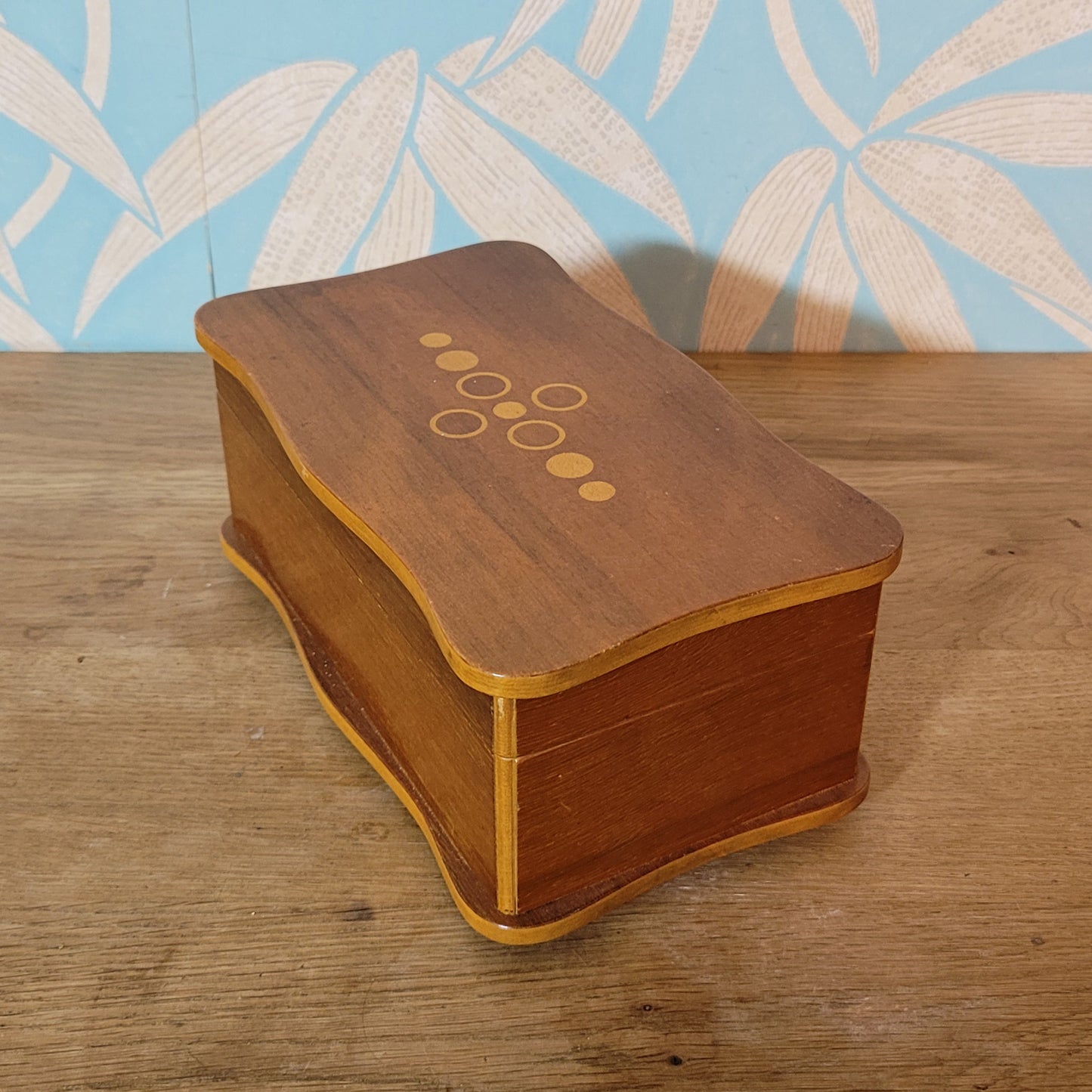 Vintage wooden musical cigarette box with three pirouetting dancing couples