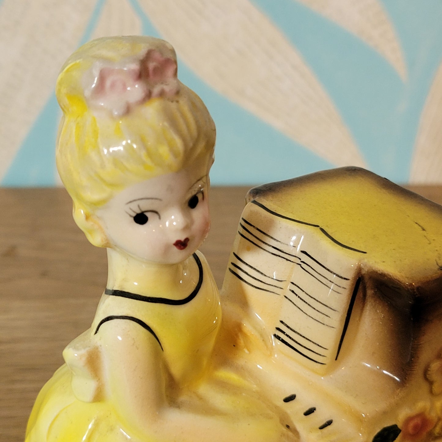 1950s/60s Japanware ceramic lady at piano planter vase