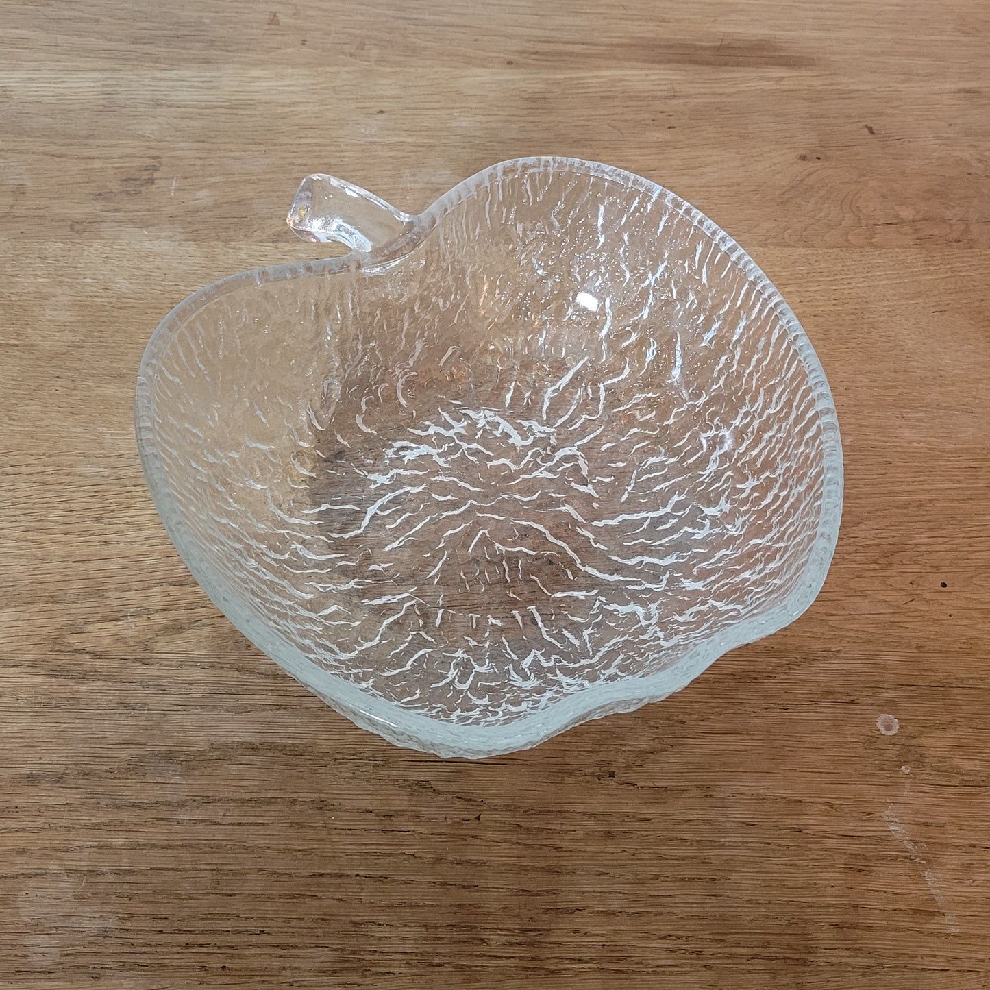 1970s Scandinavian-style textured glass apple serving bowl