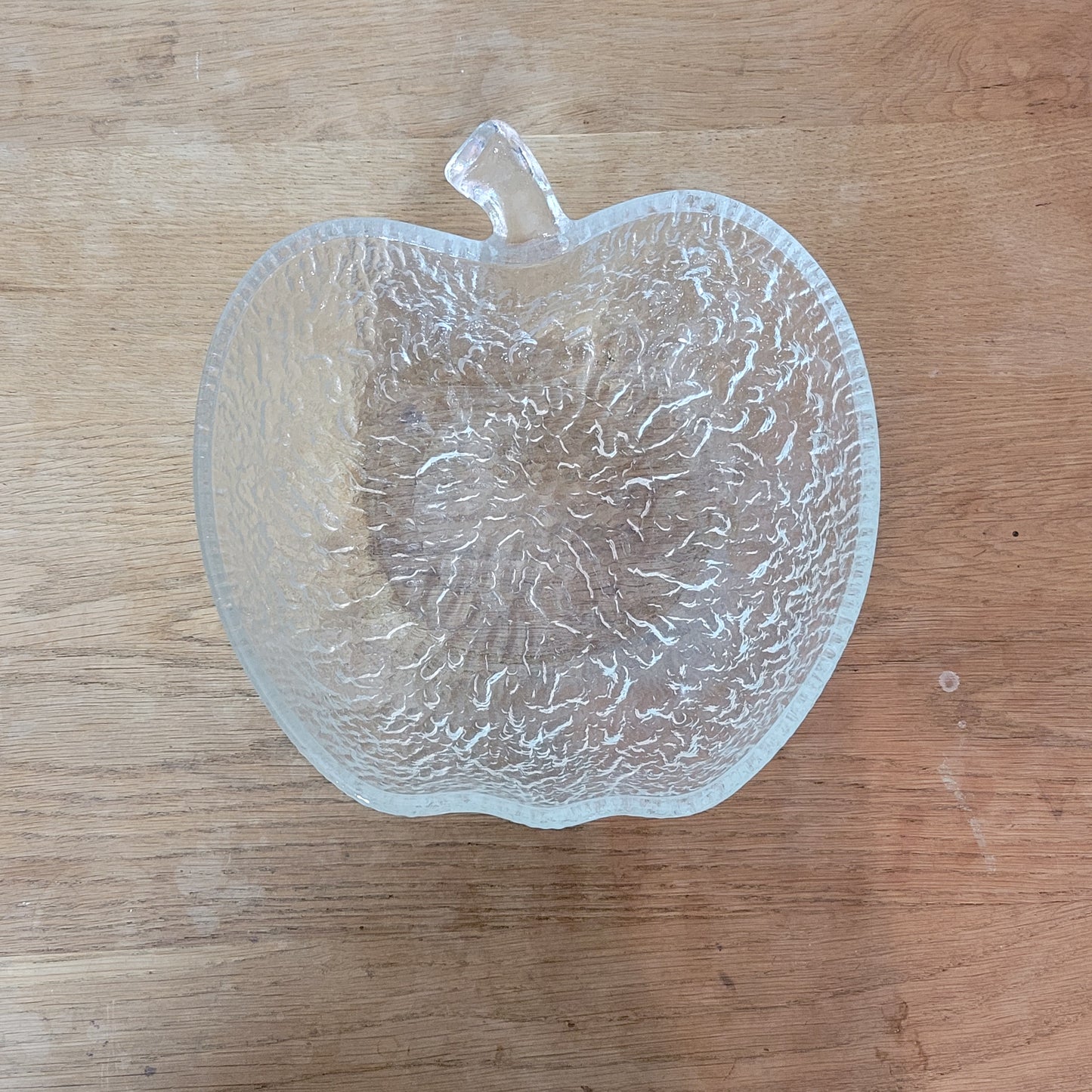 1970s Scandinavian-style textured glass apple serving bowl