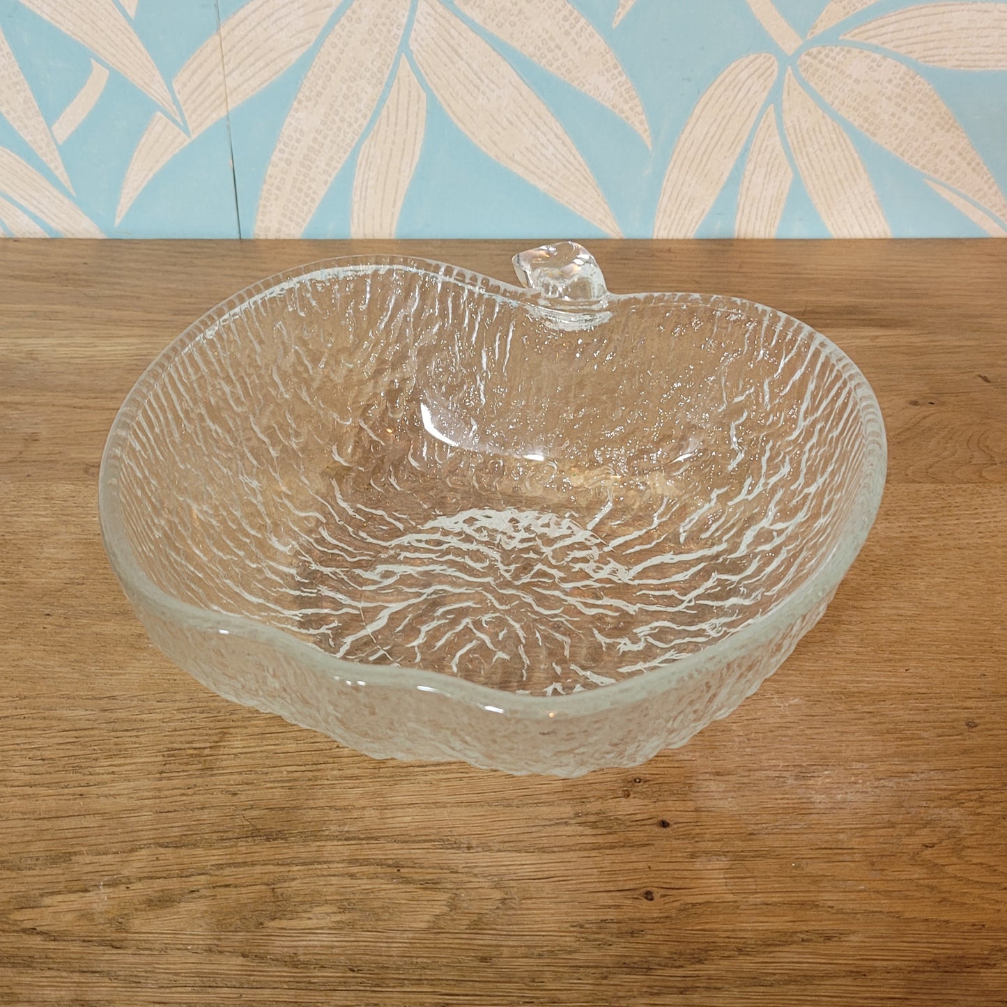 1970s Scandinavian-style textured glass apple serving bowl