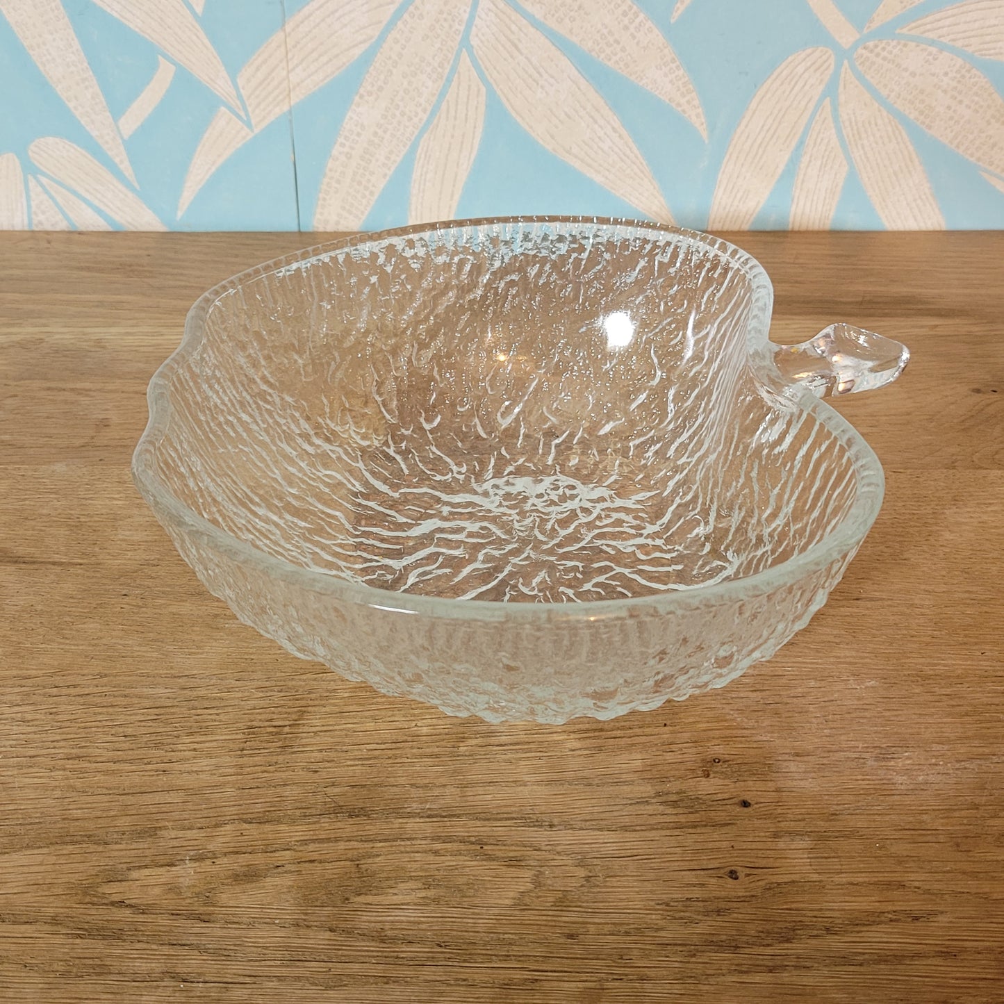 1970s Scandinavian-style textured glass apple serving bowl