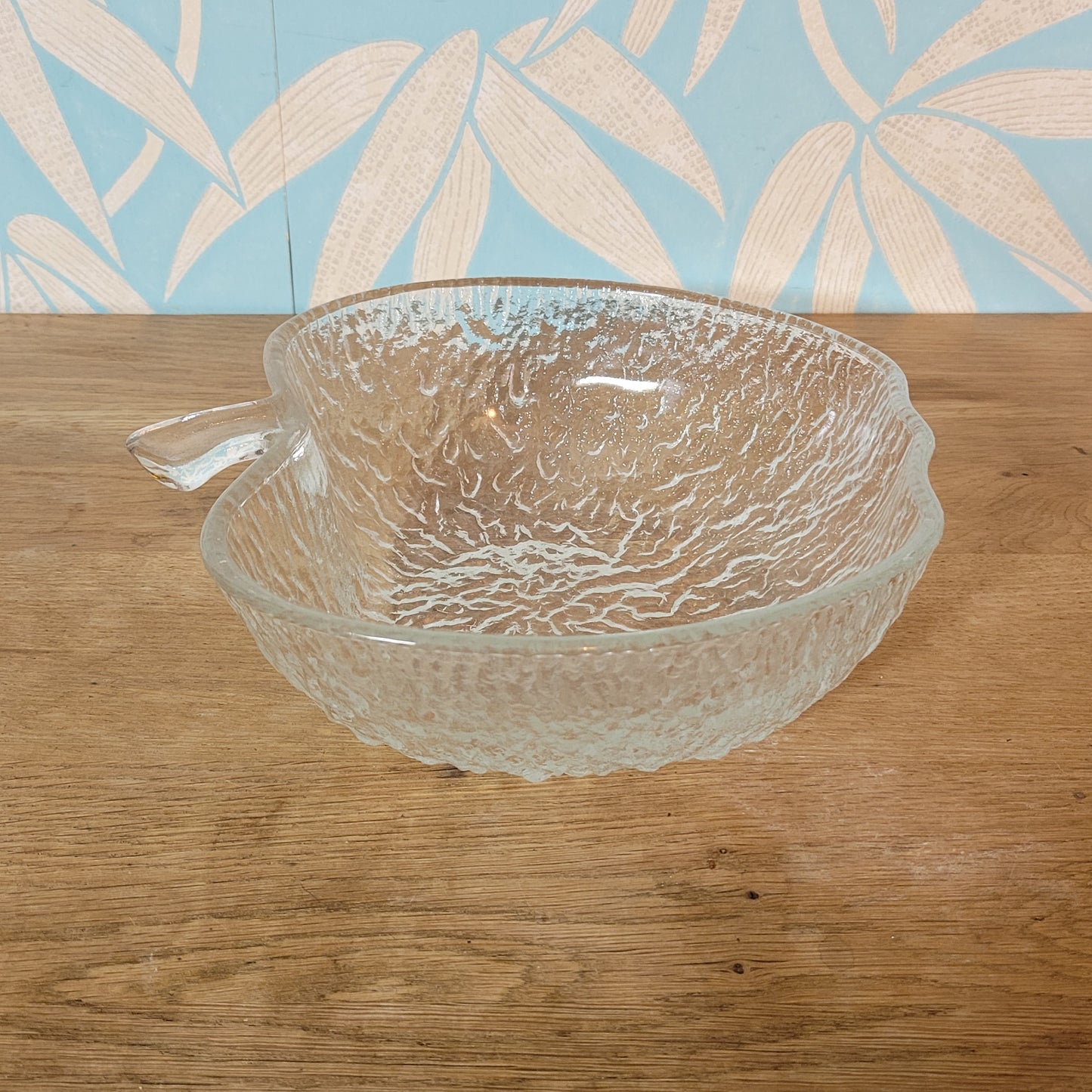 1970s Scandinavian-style textured glass apple serving bowl