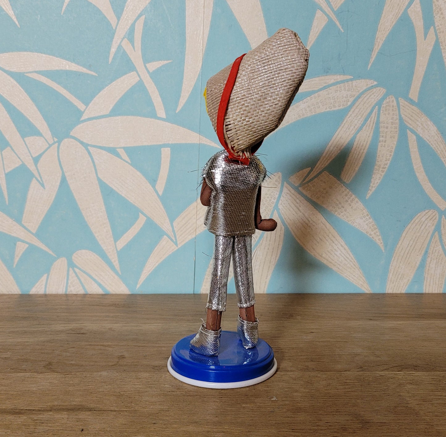 Pair of cute 1960s Bradley big eye pose dolls in co-ordinating metallic silver, & gold outfits