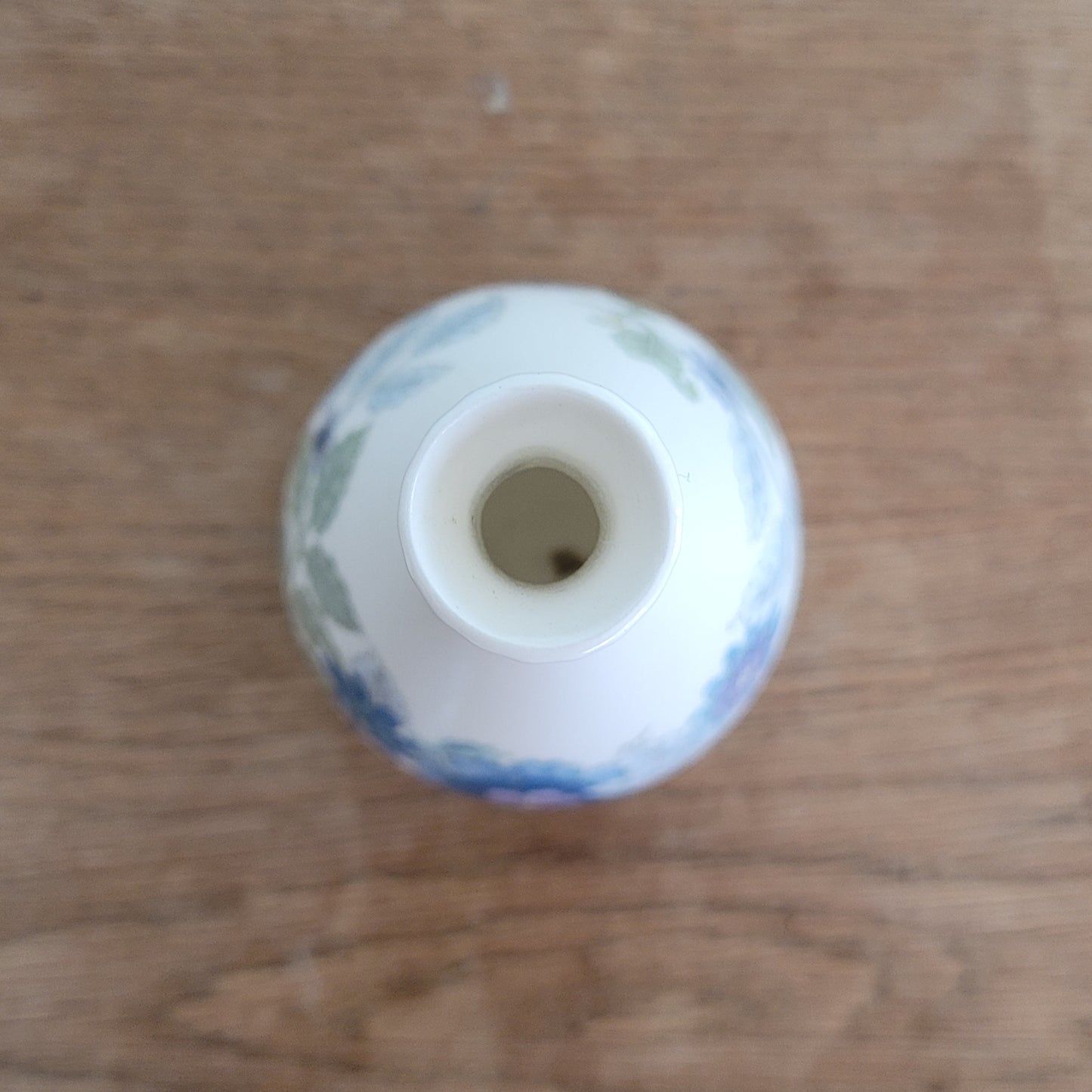 circa. 1970s Wedgwood Clementine bone china bud vase