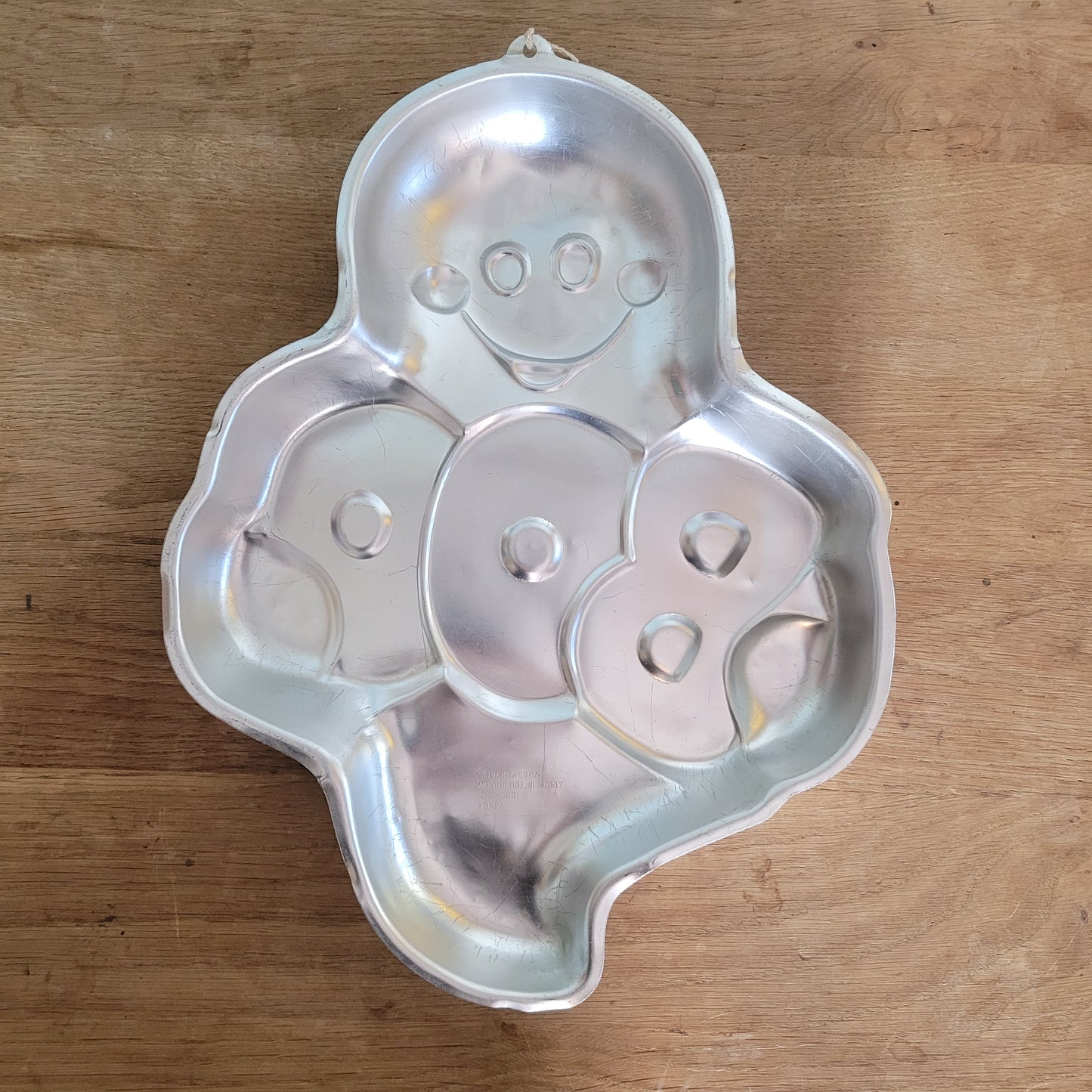 1980s Wilton character aluminum baking tins