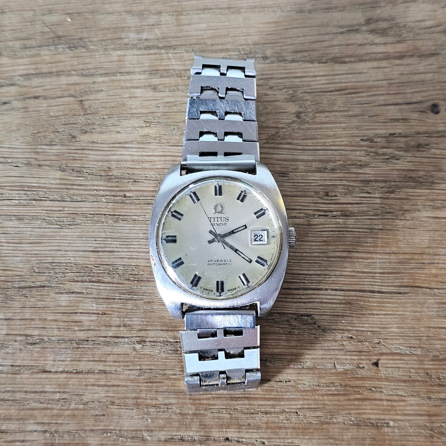 1970s Titus Genève Automatic 25 Jewels Swiss date stainless steel men's watch