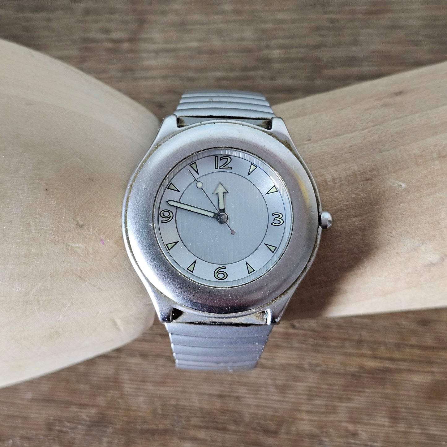 1998 St Michael Quartz minimalist silver-tone ladies bracelet watch