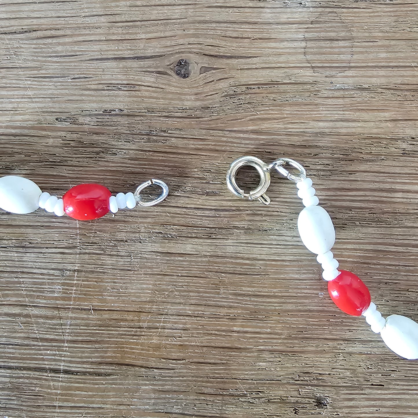 1960s red & white polka dot plastic beaded necklace