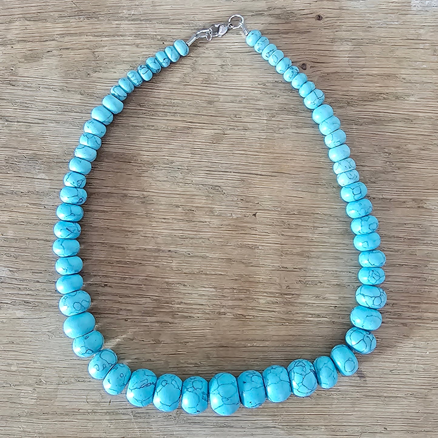 Vintage turquoise-effect graduated bead necklace