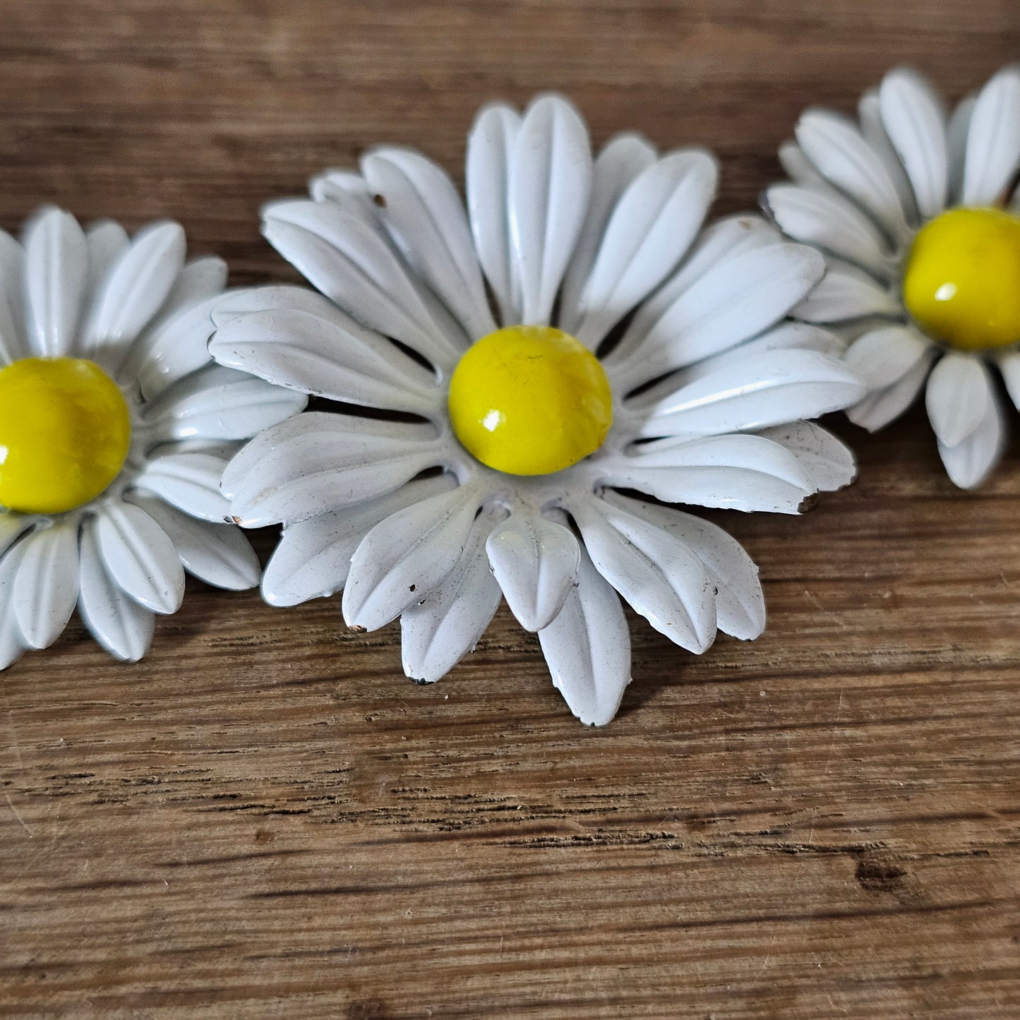 1960s Corocraft gold-tone white enamel daisy necklace, signed