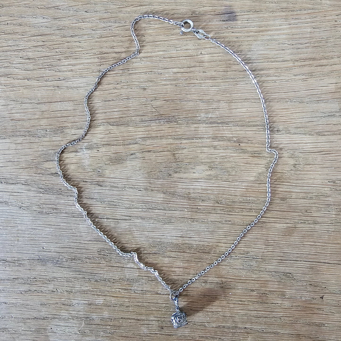 Vintage sterling silver delicate crown charm necklace