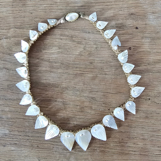 1930s/40s Mother of Pearl leaf drop hand knotted necklace